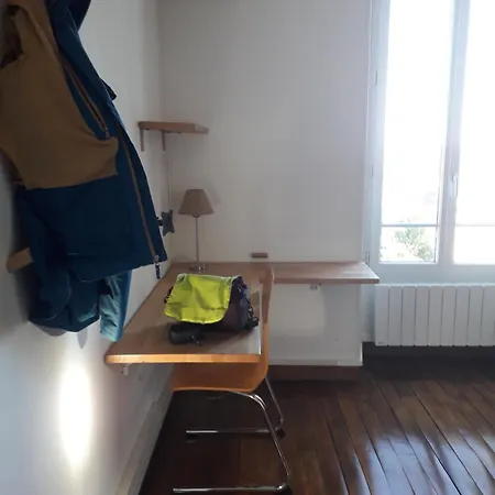 Meuble Dans Agreable Proche De Paris Apartment *